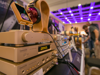 Questyle QP2R and Gold Reference Stack with Fostex TH900 headphones