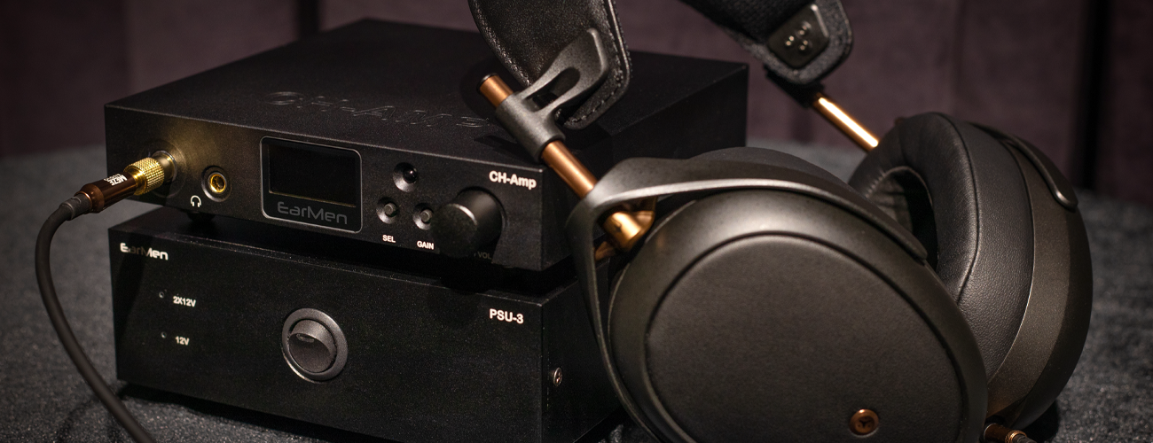 EarMen CH-AMP with power supply and Meze LIRIC headphones