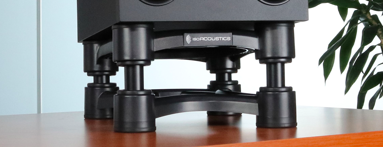 ISO200 from IsoAcoustics in studio situ