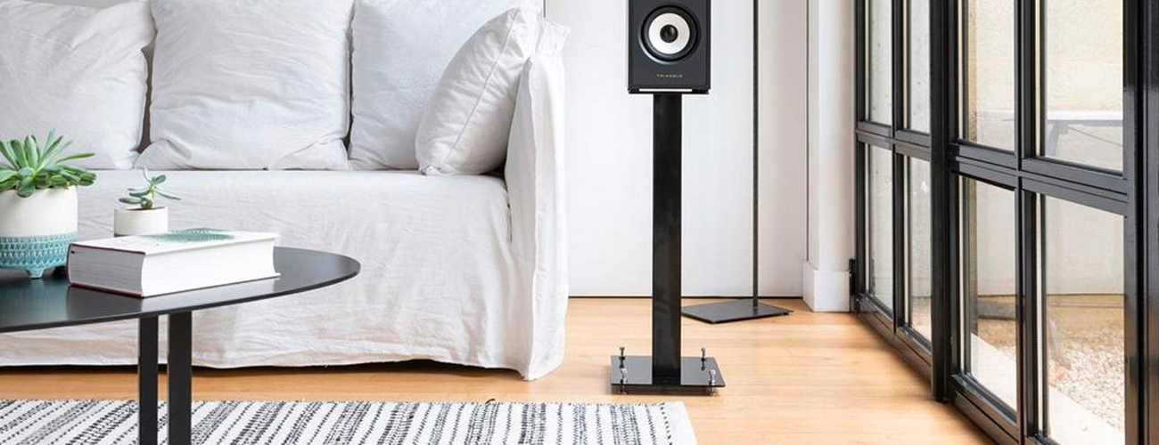 S01 stand featured with Triangle bookshelf speaker