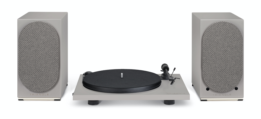 The AIO TWIN set from Triangle including matching Turntable model