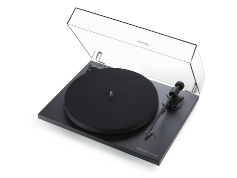 Triangle Turntable finished in Black